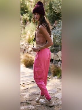 NWT FREE PEOPLE MOVEMENT OFF ROAD JOGGERS ELECTRIC PEONY